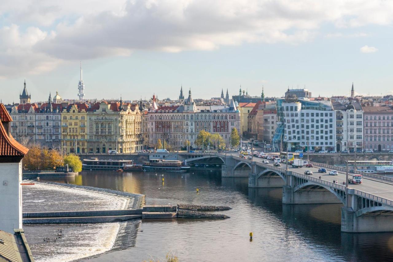 Janackovo Nabrezi - Riverside Residence Prague Exterior photo